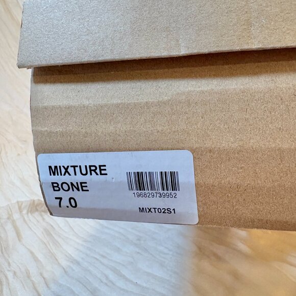 Steve Madden Women's Bone Pearlescence Platform Sandals Size 7 - Picture 2 of 10